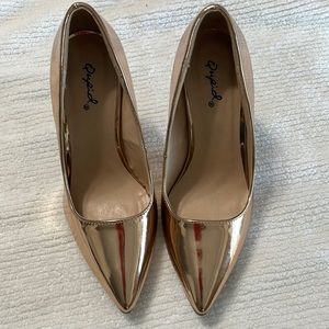 Rosegold heels